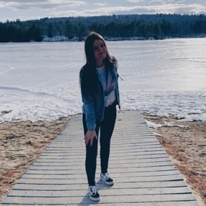 Meet your Posher, Selena